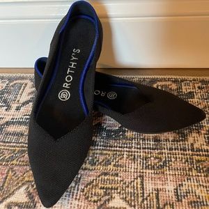 Rothy’s Point- Black, size 8